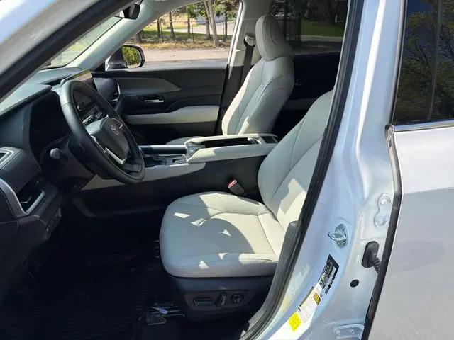 2025 Toyota Grand Highlander Hybrid XLE