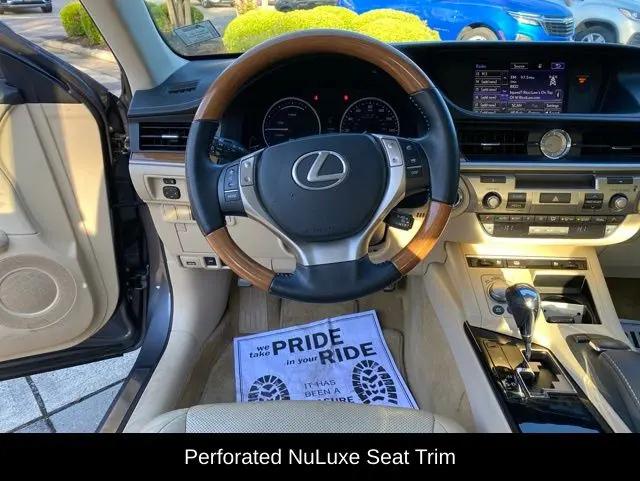 2015 Lexus ES 300h ES 300h