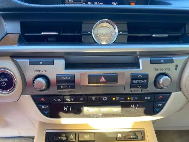 2015 Lexus ES 300h ES 300h