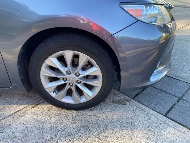 2015 Lexus ES 300h ES 300h