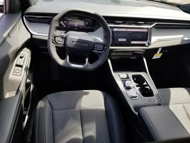 2026 Jeep Cherokee Laredo 4x4