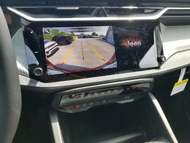 2026 Jeep Cherokee Laredo 4x4