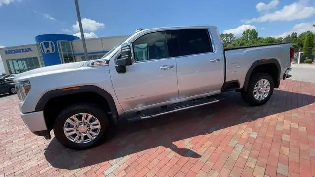 2020 GMC Sierra 2500HD 4WD Crew Cab Standard Bed Denali