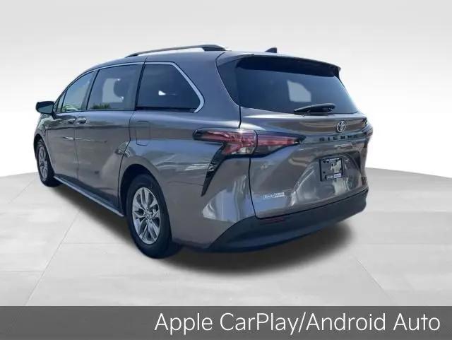 2022 Toyota Sienna XLE