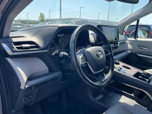 2022 Toyota Sienna XLE