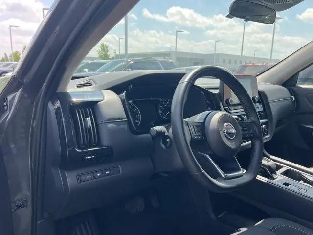 2025 Nissan Pathfinder SV 4WD