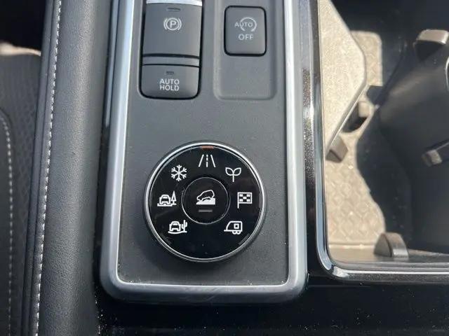 2025 Nissan Pathfinder SV 4WD