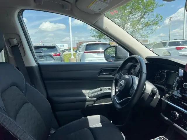 2025 Nissan Pathfinder SV 4WD