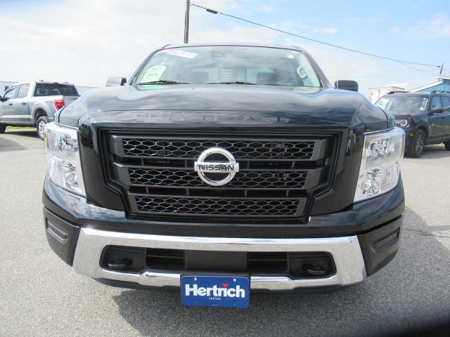 2023 Nissan Titan Crew Cab SV 4x4