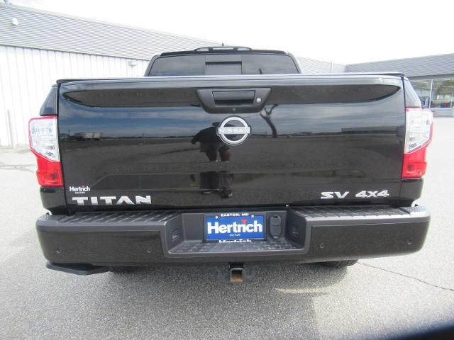 2023 Nissan Titan Crew Cab SV 4x4