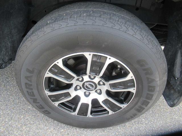 2023 Nissan Titan Crew Cab SV 4x4