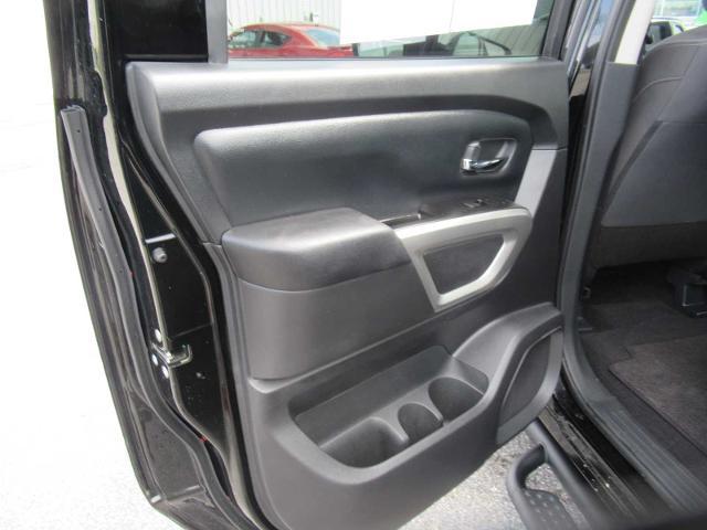 2023 Nissan Titan Crew Cab SV 4x4