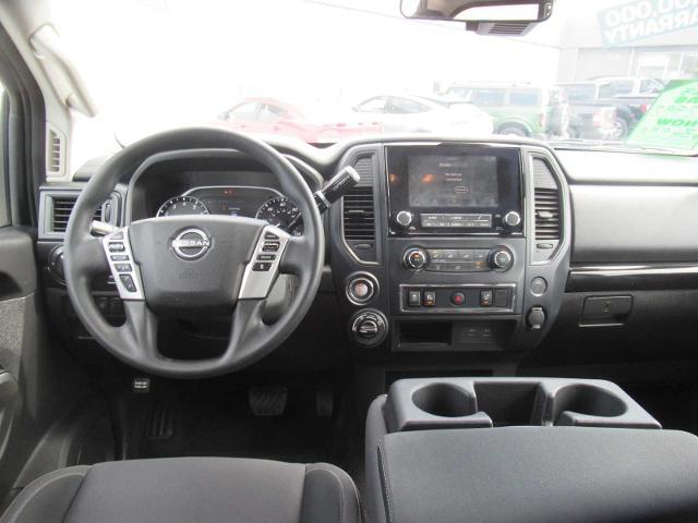 2023 Nissan Titan Crew Cab SV 4x4