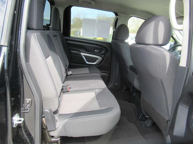 2023 Nissan Titan Crew Cab SV 4x4