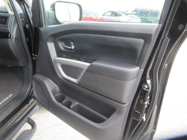 2023 Nissan Titan Crew Cab SV 4x4