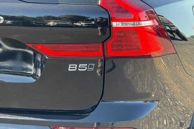 2025 Volvo XC60 B5 Plus