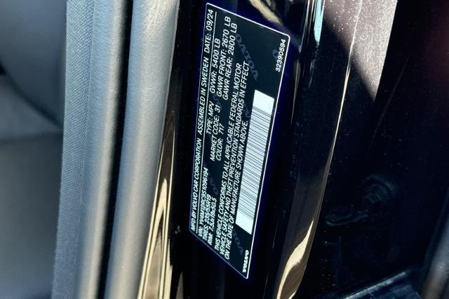 2025 Volvo XC60 B5 Plus