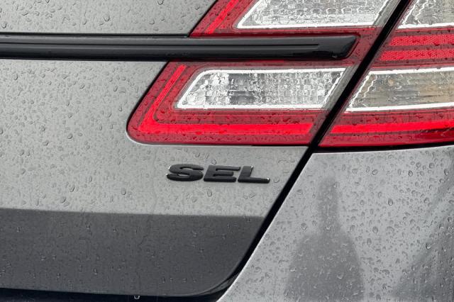 2017 Ford Taurus SEL