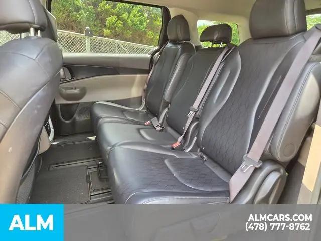 2025 Kia Carnival MPV LXS