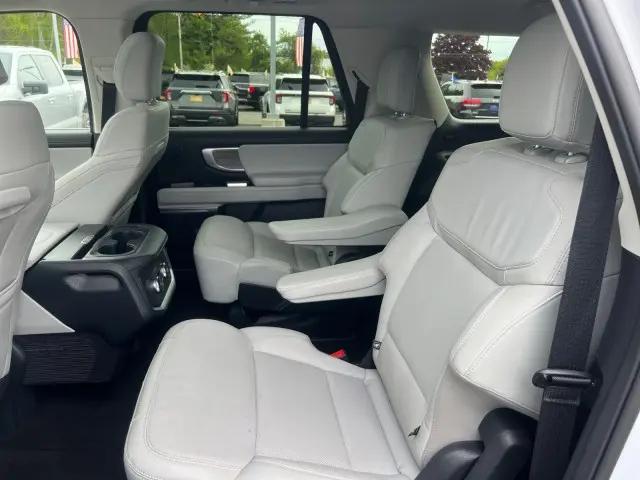 2025 Ford Expedition Platinum MAX