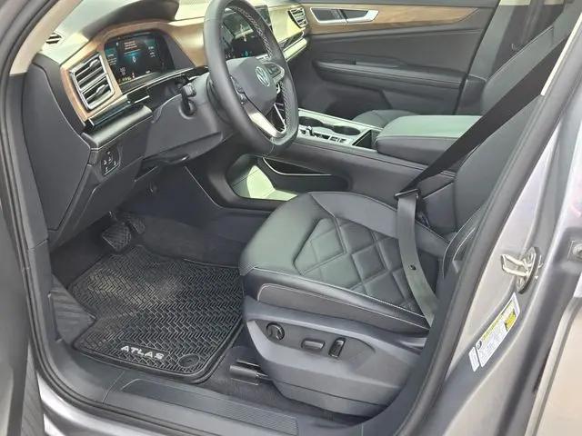 2024 Volkswagen Atlas 2.0T SE