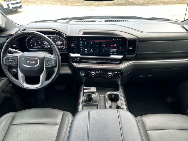 2023 GMC Sierra 1500 4WD Crew Cab Short Box SLT