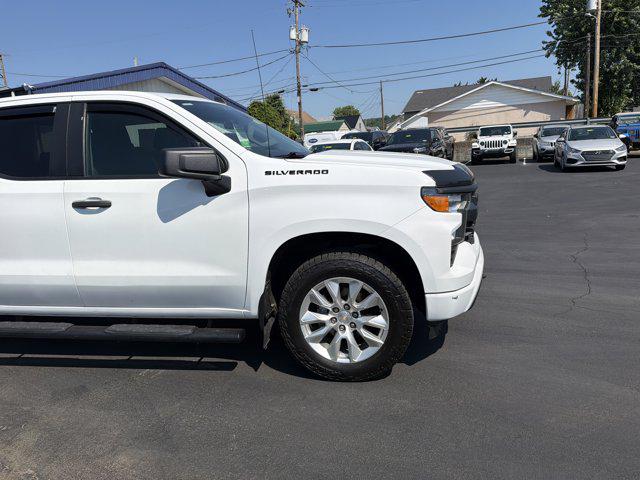 2023 Chevrolet Silverado 1500 4WD Double Cab Standard Bed Custom