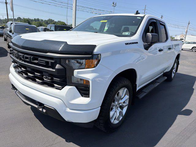 2023 Chevrolet Silverado 1500 4WD Double Cab Standard Bed Custom
