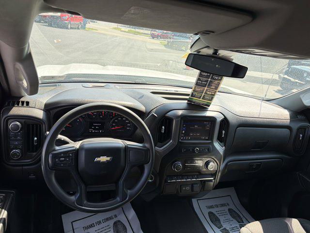 2023 Chevrolet Silverado 1500 4WD Double Cab Standard Bed Custom