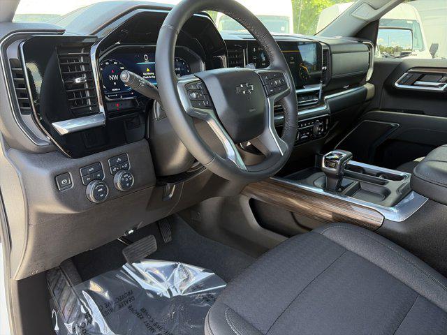 2023 Chevrolet Silverado 1500 4WD Crew Cab Short Bed RST