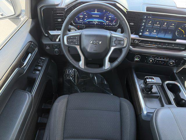 2023 Chevrolet Silverado 1500 4WD Crew Cab Short Bed RST