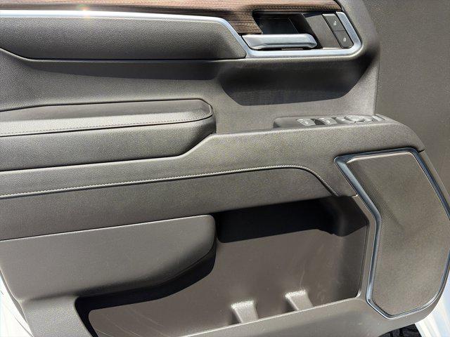 2023 Chevrolet Silverado 1500 4WD Crew Cab Short Bed RST