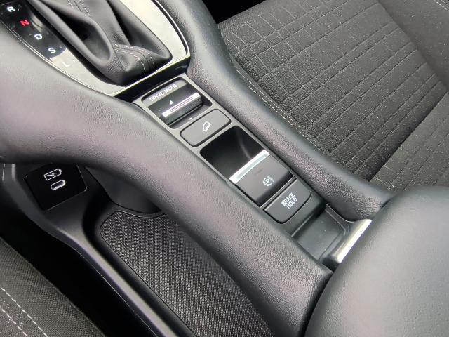 2025 Honda HR-V 2WD LX