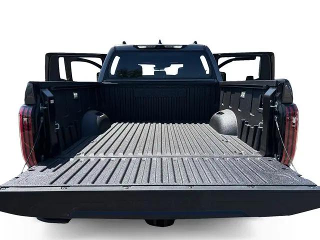 2026 Toyota Tundra Platinum CrewMax 5.5' Bed