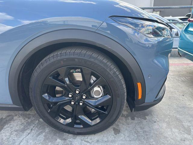 2024 Ford Mustang Mach-E Select