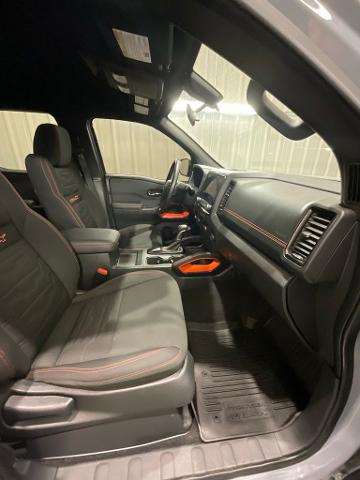 2024 Nissan Frontier Crew Cab PRO-4X 4x4