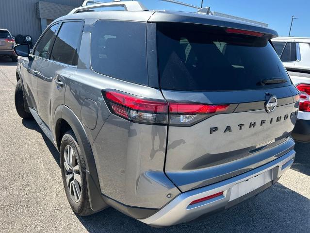 2023 Nissan Pathfinder SL FWD