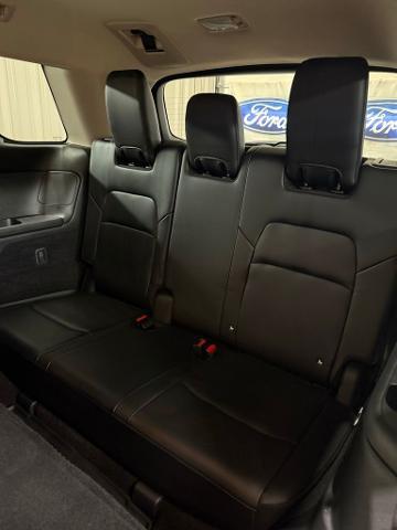 2023 Nissan Pathfinder SL FWD