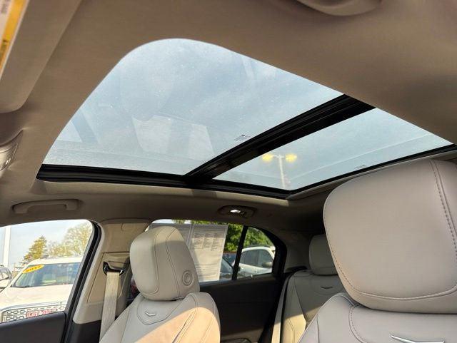 2023 Cadillac XT4 FWD Premium Luxury