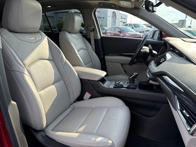 2023 Cadillac XT4 FWD Premium Luxury