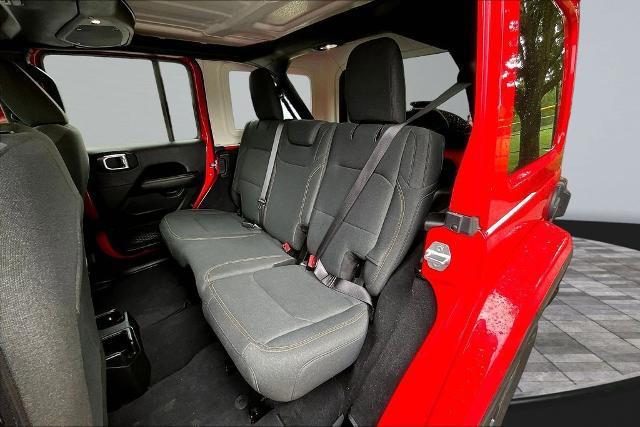 2025 Jeep Wrangler 4-Door Sahara 4x4