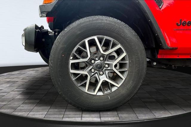 2025 Jeep Wrangler 4-Door Sahara 4x4