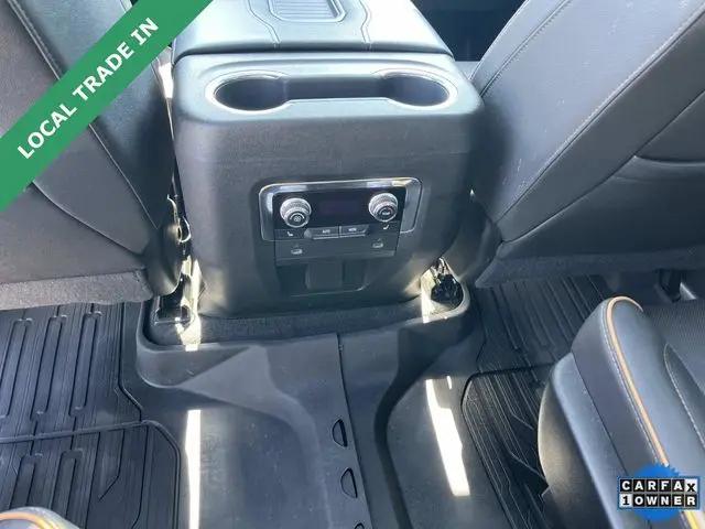 2023 GMC Yukon XL 4WD AT4