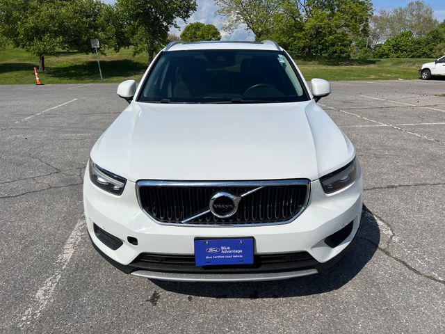 2020 Volvo XC40 T5 Momentum