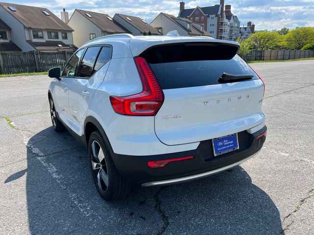 2020 Volvo XC40 T5 Momentum