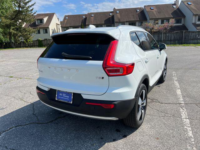 2020 Volvo XC40 T5 Momentum
