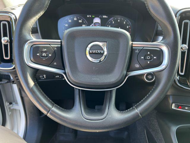 2020 Volvo XC40 T5 Momentum