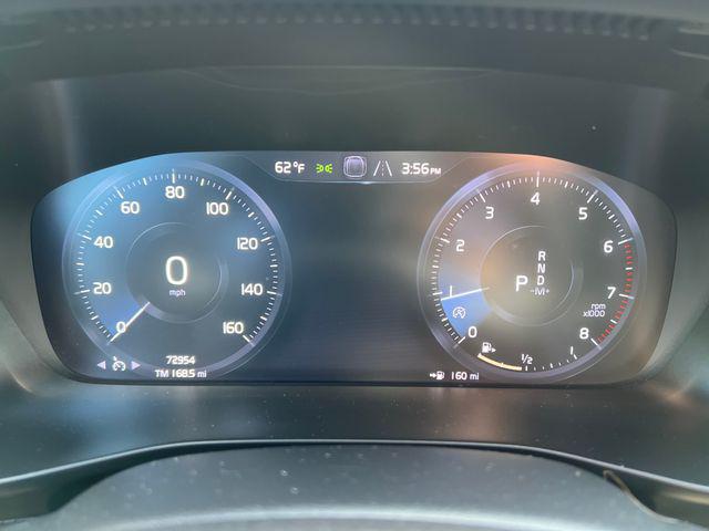 2020 Volvo XC40 T5 Momentum