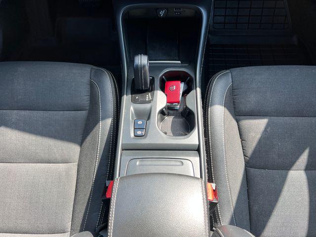 2020 Volvo XC40 T5 Momentum