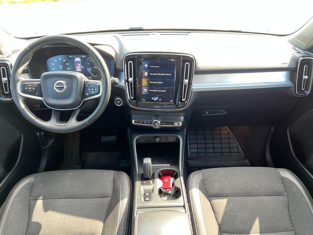 2020 Volvo XC40 T5 Momentum